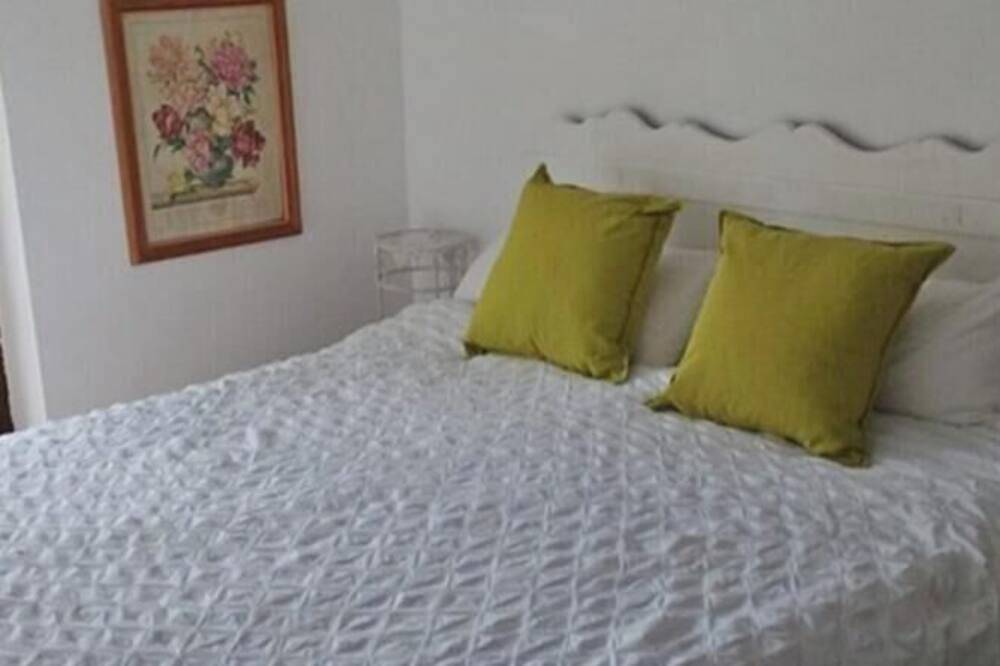 Schöne einzigartige Haus in El Escorial, Pool, Wifi, mit einheimischen Bäumen in Valdemorillo, Madrid Province
