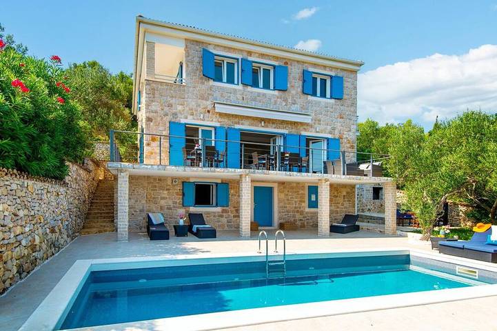 Villa Sympathy mit Pool in Prvić Luka (Kroatische Adria), Prvić Luka