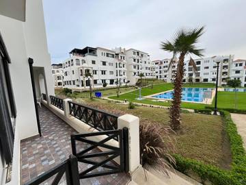 Gîte pour 8 personnes, avec jardin et piscine ainsi que bassin pour enfant et jacuzzi, adapté aux familles dans Cabo Negro
