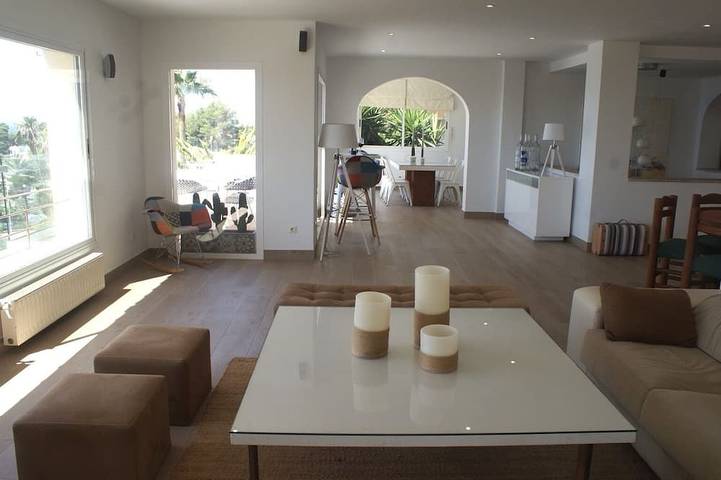 Exclusive house. Amazing sea views ,close to beach & golf,  Private pool, bbq in Cala Poncet, Alcúdia