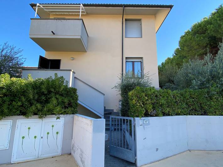 Ferienwohnung für 4 Personen, mit Terrasse und Garten in Vada - 2