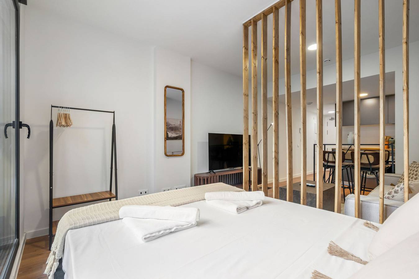 Entire apartment, Exclusivo apartamento con terraza privada, piscina, gimnasio y coworking en Madrid in San Sebastián de los Reyes, Madrid Province