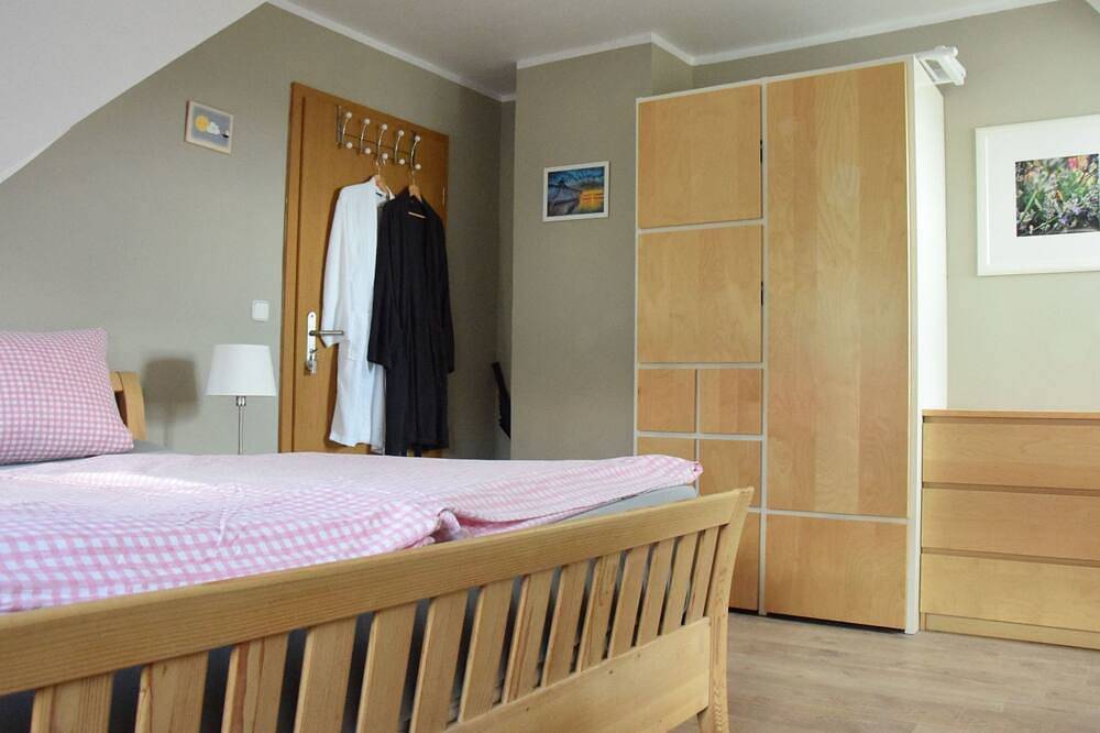 Ganze Wohnung, Gemütliche Ferienwohnung Seeblick in Spalt, Fränkisches Seenland