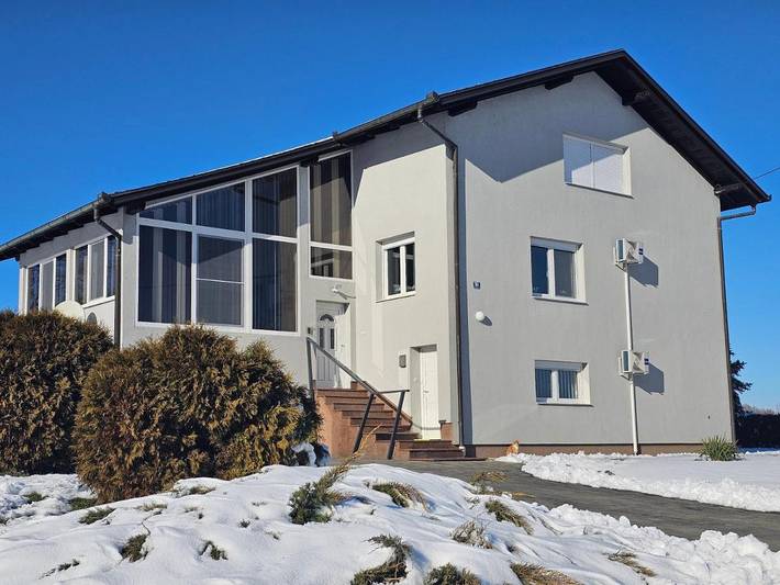 Appartement de vacances pour 4 personnes, avec vue ainsi que jardin et vue sur le lac, animaux acceptés