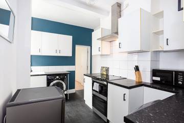 Holiday Rental for 5 People in Southend-on-Sea, East of England, Photo 1