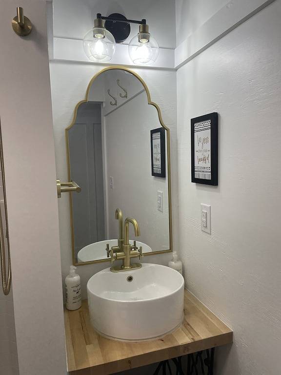 Secluded Tiny Home Only Minutes To ☀️ 🏝 Topsail Island, Nc 🏝☀️ in Pender County