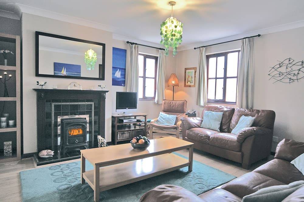Pebble Cottage in Broad Haven, Pembrokeshire