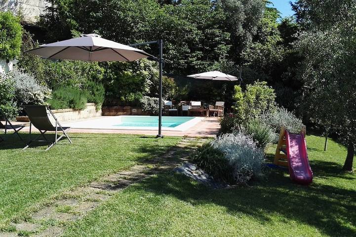 Ferienwohnung für 6 Personen, mit Balkon und Garten sowie Pool in Terricciola