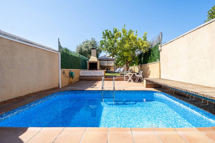 Location de vacances pour 8 personnes, avec jardin à Calafell - 2