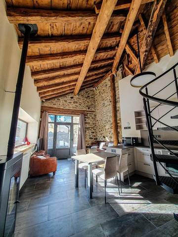 Gîte pour 4 personnes, avec sauna et jacuzzi à Les Angles