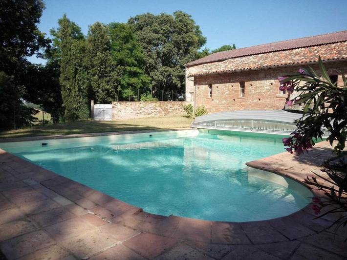 Location de vacances pour 5 personnes, avec Terrasse ainsi que Jardin et Piscine à Drémil-Lafage