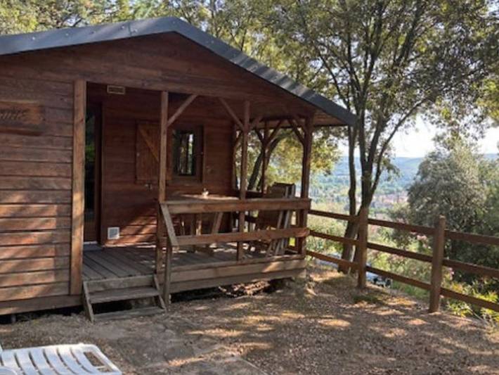 Chalet pour 4 personnes, avec terrasse et piscine