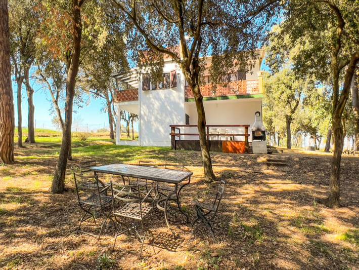 Casa rural para 6 personas, con jardín además de piscina y balcón, Familias con niños en Pla de l'Estany - 4