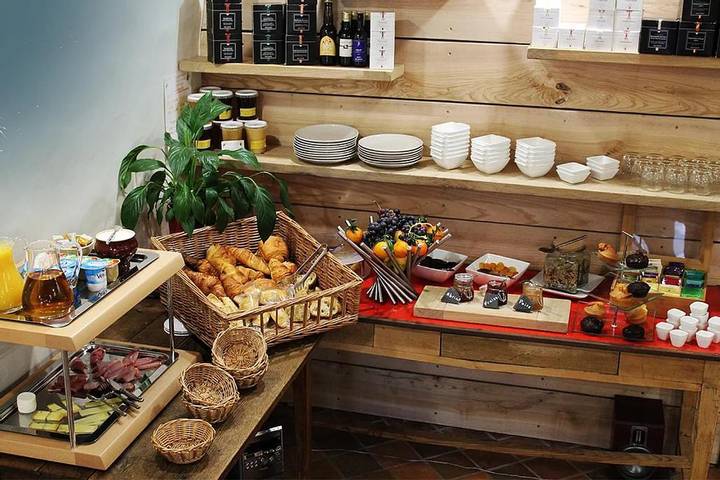 Gîte pour 2 personnes, avec vue et jardin à Lagnieu - 4