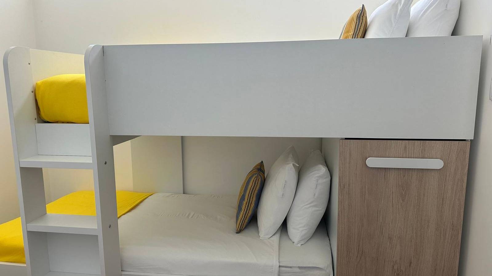 Ganze Wohnung, Ferienwohnung für 4 Personen mit Balkon in Armação de Pêra (costa), Armação de Pera