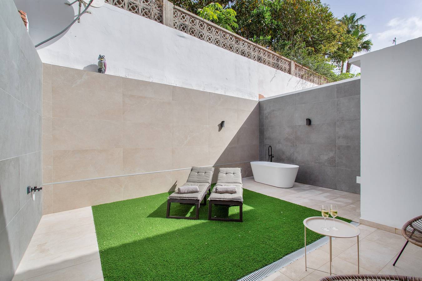 Apartamento entero, Estudio de vacaciones 'Odi Suite Room' con terraza privada y Wi-Fi in Maspalomas, San Bartolomé de Tirajana