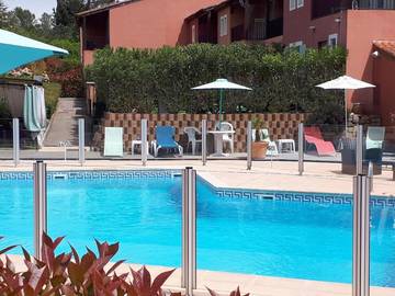 Gîte pour 2 personnes, avec piscine et jardin à Mouans-Sartoux