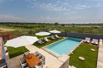 Vakantiehuis voor 10 Personen in Biograd na Moru, Zadar, Afbeelding 1