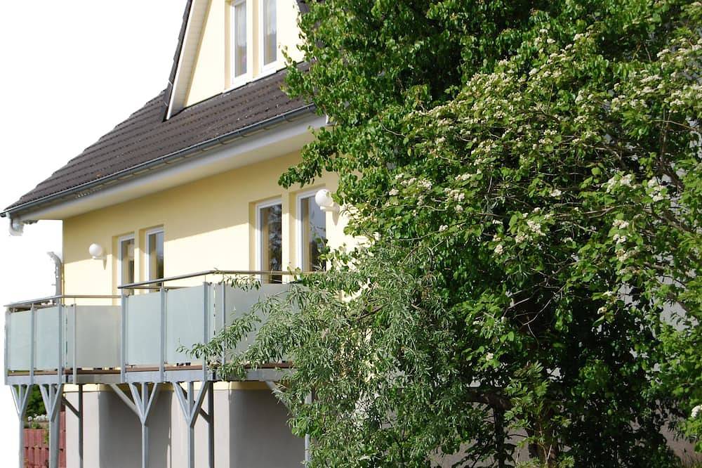 Entire apartment, Gemütliche Ferienwohnung mit S/w-balkon in Ruhiger Lage in Göhren in Göhren, Ruegen
