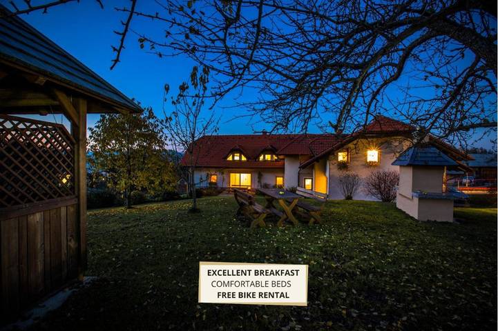 Ferienwohnung für 5 Personen, mit Terrasse und Garten sowie Sauna und Ausblick