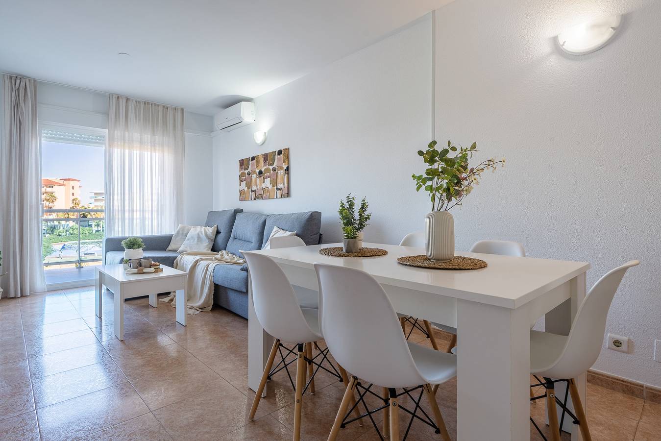 Apartamento entero, Residencial Los Juncos V   in La Pineda, Platja de la Pineda