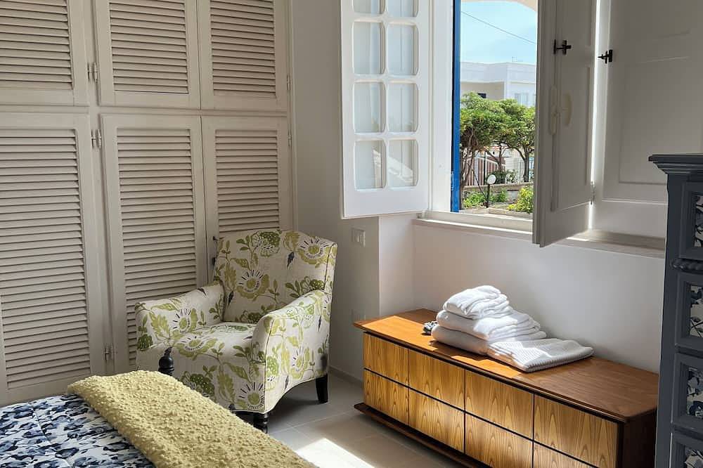 Sweet Dreams Villanova Gorgeous Beachfront Villa with incredible view of the sea in Marina di Ostuni, Salento