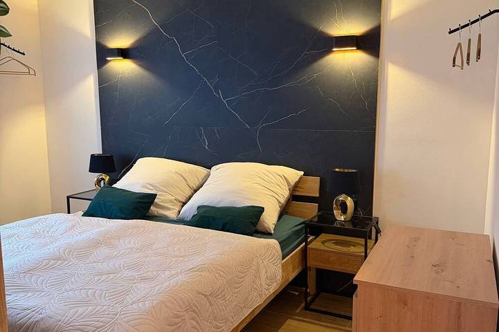 Ganze Wohnung, Moderne Erdgeschoss-Wohnung mit Garten - ideal für Kur & Klinik in Bad Krozingen, Südschwarzwald