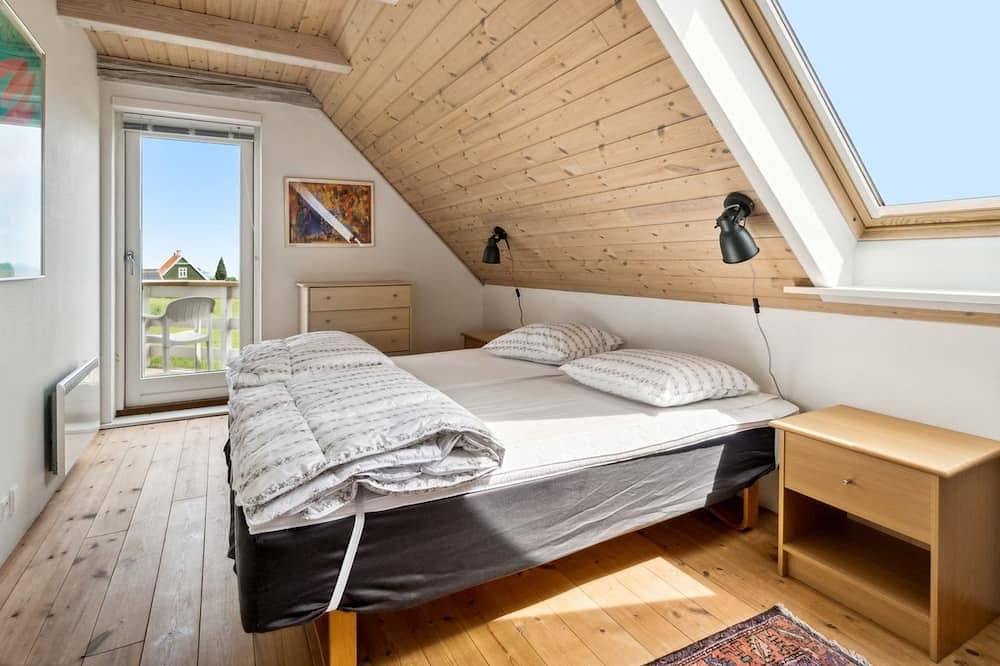 \"Hildulf\" - 1km from the sea in Rø, Gudhjem