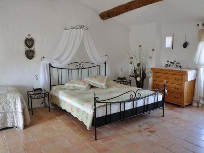 Location de vacances pour 2 personnes, avec jardin et piscine, animaux acceptés à Puyméras - 3