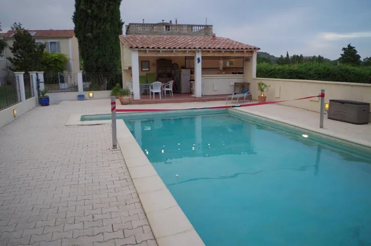 Casa de vacaciones para 11 personas, con piscina además de vistas y jardín - 1