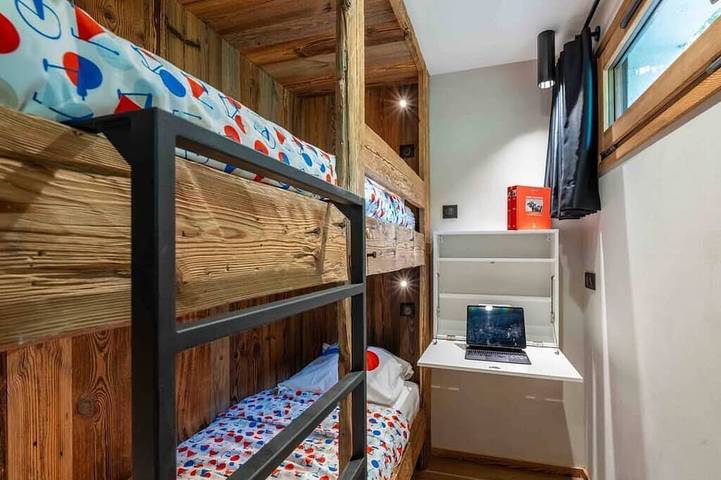 Entire apartment, Renovated apartment close to the village and the slopes in La Clusaz, Annecy region