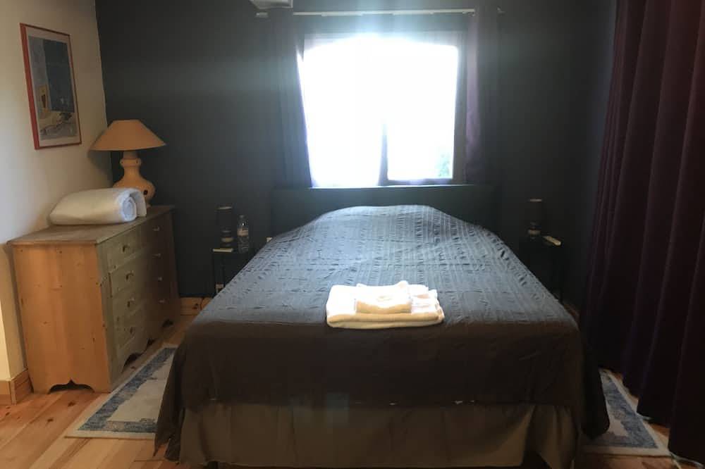 Villa ideal pour 11 avec 5 chambres, 4 salles d'eau, piscine, parking privé. in Marseille, Région de Marseille