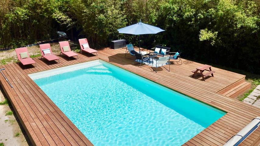 Location de vacances pour 3 personnes, avec jardin ainsi que vue et piscine, animaux acceptés à Saint-Loubès - 3