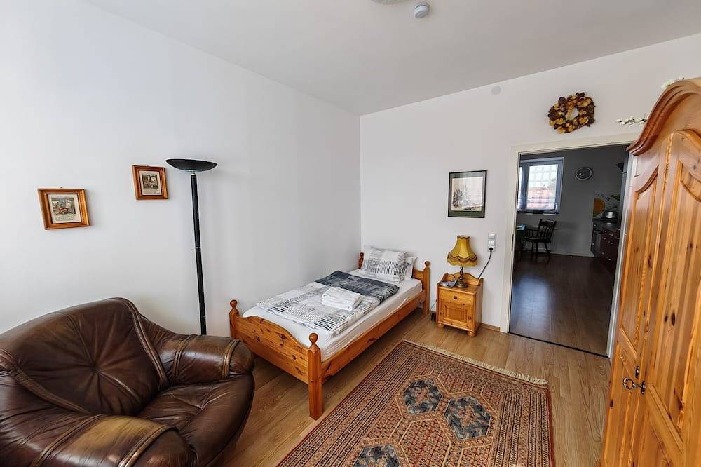 Ganze Wohnung, O3 - Gut ausgestattete 180qm Wohnung in Grafenwöhr, Naturpark Nördlicher Oberpfälzer Wald