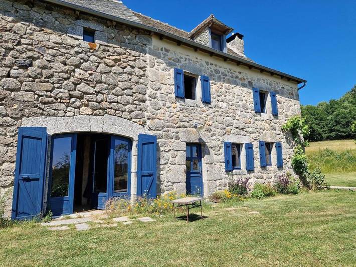 Location de vacances pour 8 personnes, avec jardin et terrasse à Florentin-la-Capelle