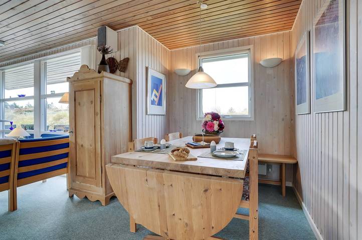 Nice home in Oksbøl w/ Wifi and 3 Bedrooms in Grærup, Varde