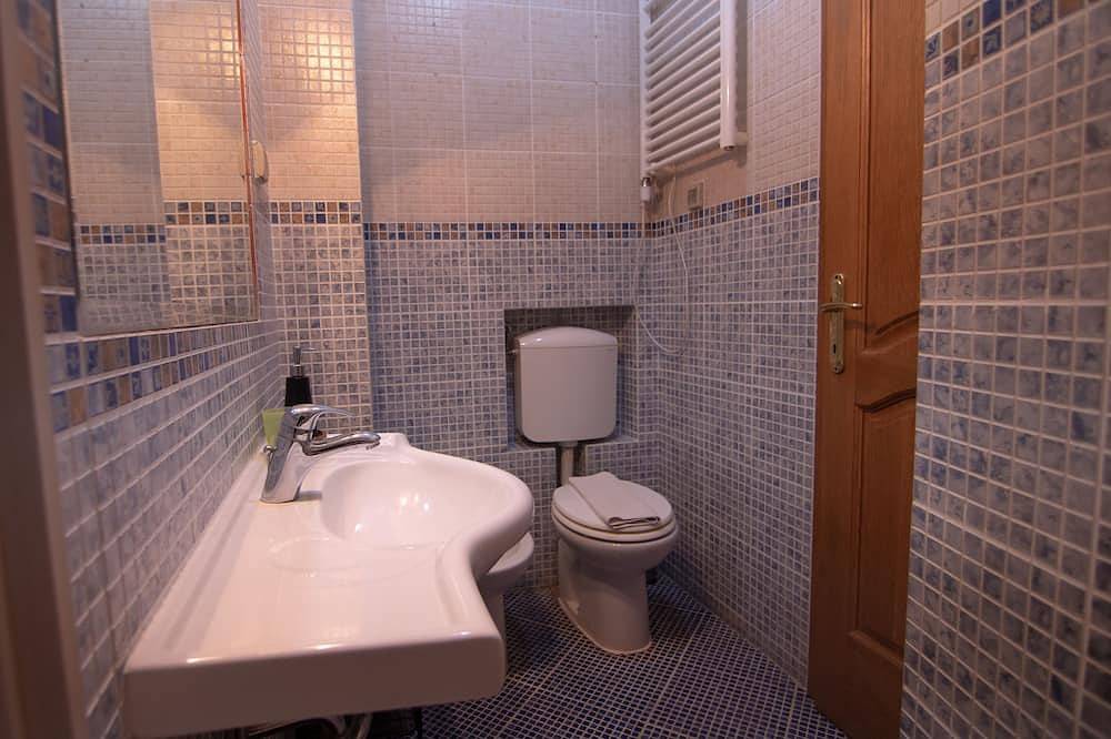 Levantin Inn 1-2 - 2 Suite Sea View in Sveti Stefan, Municipio de Budva