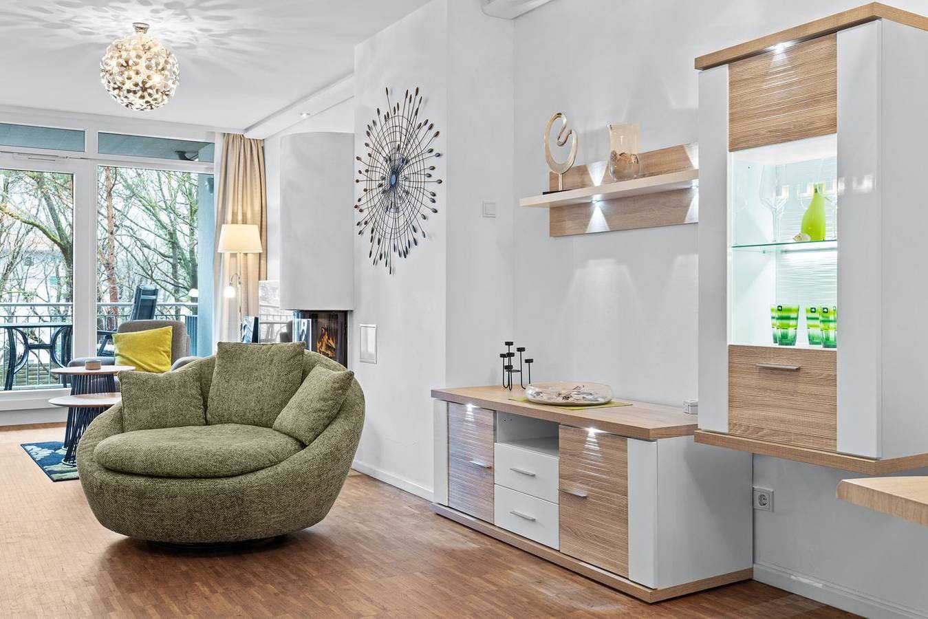 Hel lägenhet, Ferienapartment mit Fußbodenheizung, Kaminofen und Balkon - nur 150 m zum Strand in Ostseebad Binz, Binz