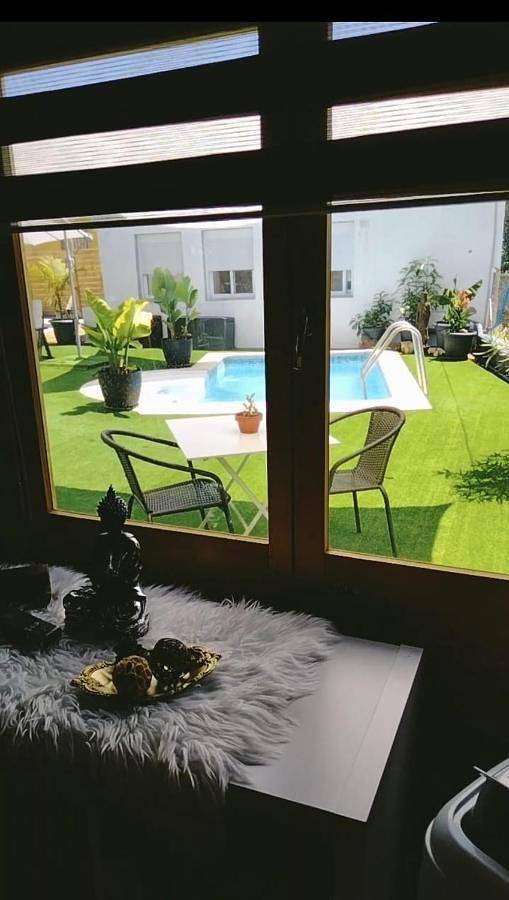Albergue para 2 personas, con piscina y vistas además de jardín y terraza, Se admiten mascotas en Bajo Penedés - 2