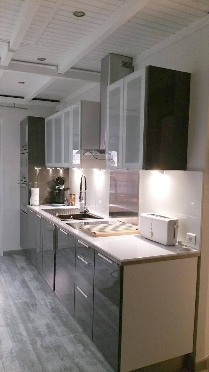 Gîte pour 5 personnes, avec vue ainsi que jardin et piscine, adapté aux familles à Lauret - 3