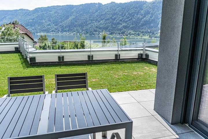 Ferienwohnung für 2 Personen, mit Seeblick und Garten sowie Ausblick in Treffen am Ossiacher See - 3