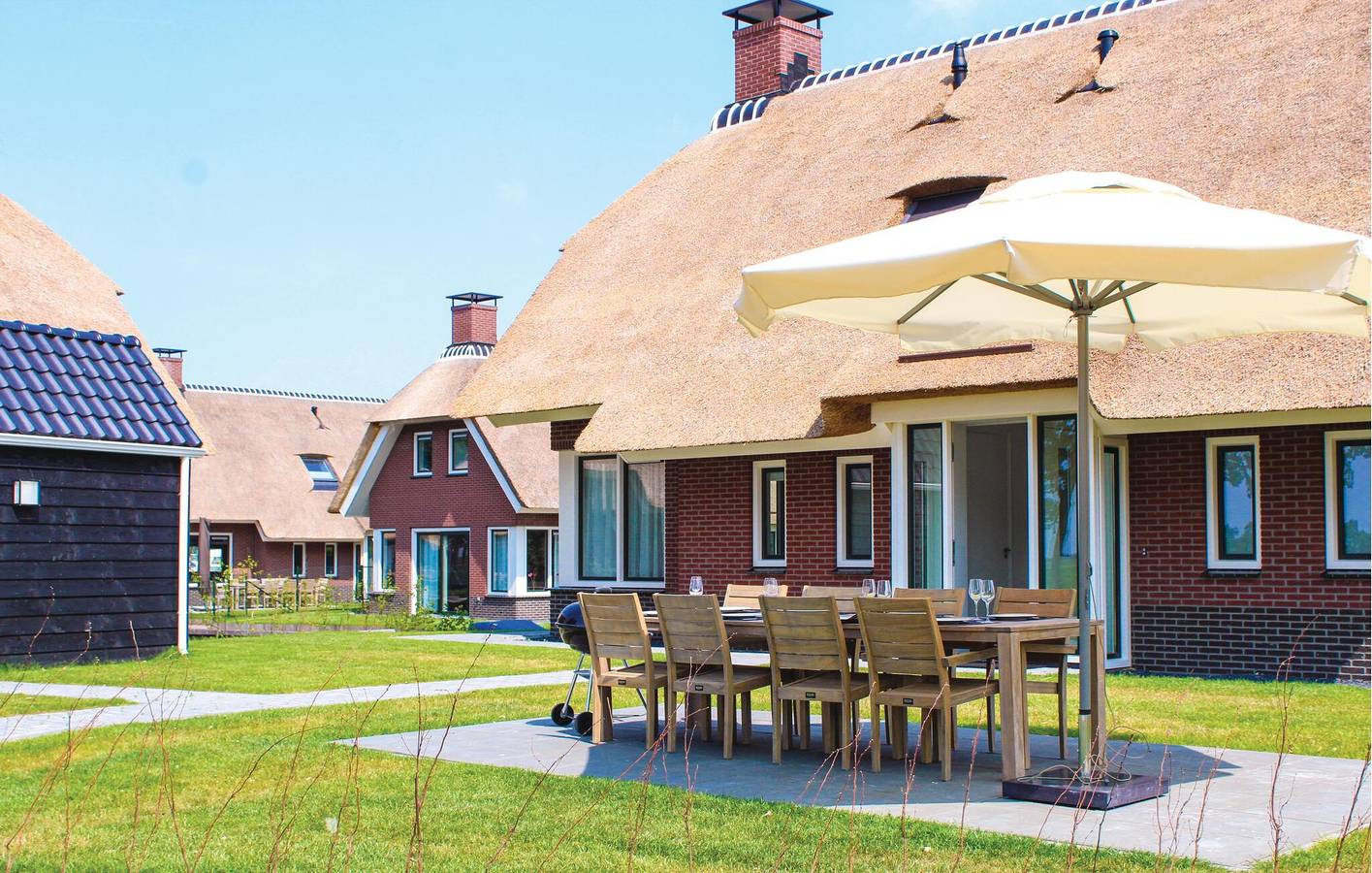 Ferienhaus für 8 Personen mit Terrasse in Idskenhuizen, Ijsselmeer