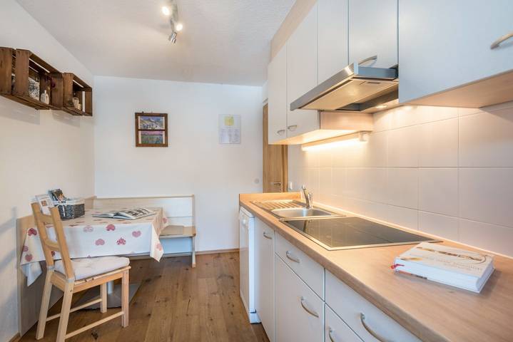 Appartamento intero, Appartamento "Mountainfarm Innertrein Wiese" con vista sulle montagne, balcone e Wi-Fi in Alti Tauri, Valle Aurina