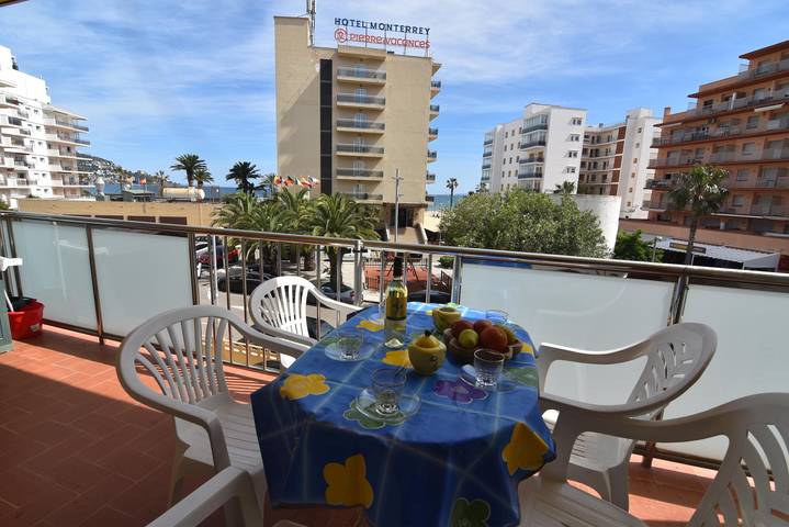 Gîte pour 6 personnes, avec terrasse, animaux acceptés dans Platja Santa Margarita Rosas - 3