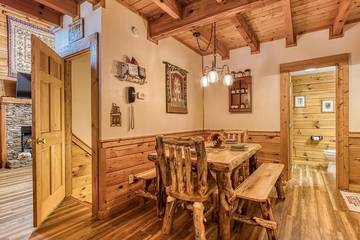 Cottage for 6 Guests in Pigeon Forge, Sevier County, Picture 2