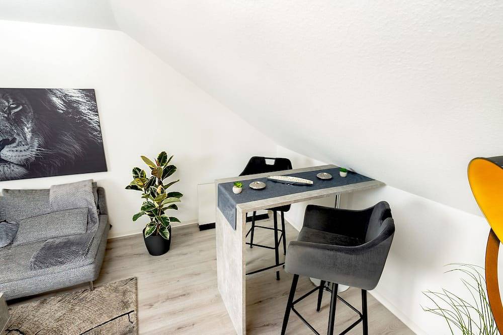 Ganze Wohnung, 2,5-Zimmer inkl. Arbeitsplatz, Wlan & free Netflix - vollausgestattet in Hamm, Ruhrgebiet