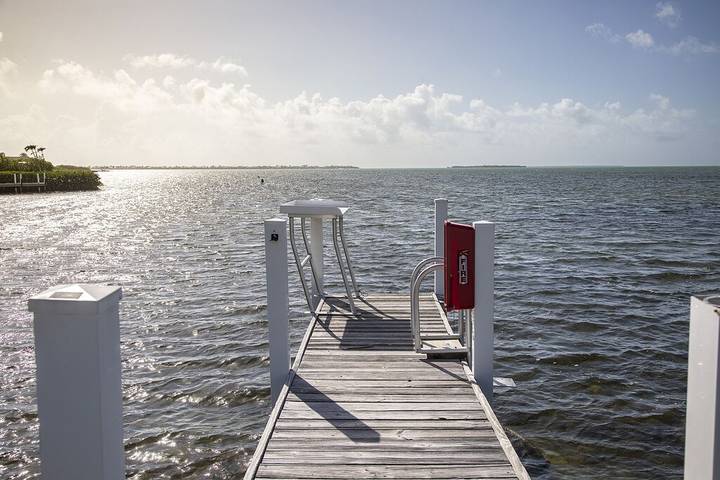 Vacation rental for 12 people, with hot tub and balcony in Cudjoe Key