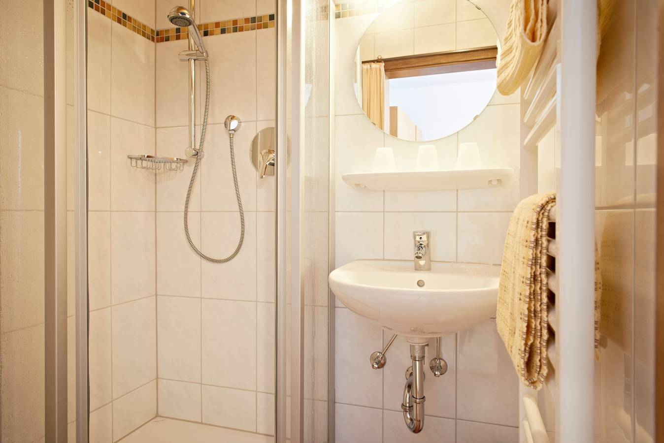 Ganze Wohnung, Ferienwohnung 3 mit gemeinsamer Terrasse, gemeinsamem Garten und Wlan in Bonndorf im Schwarzwald, Südschwarzwald