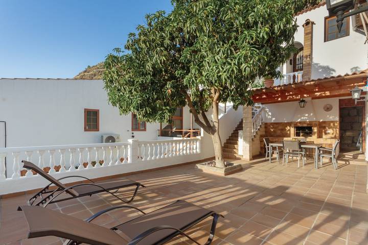 Holiday Home 'Los Mangos' with Sea View, Shared Terrace and Wi-Fi in La Suerte (Canary Island), Agaete