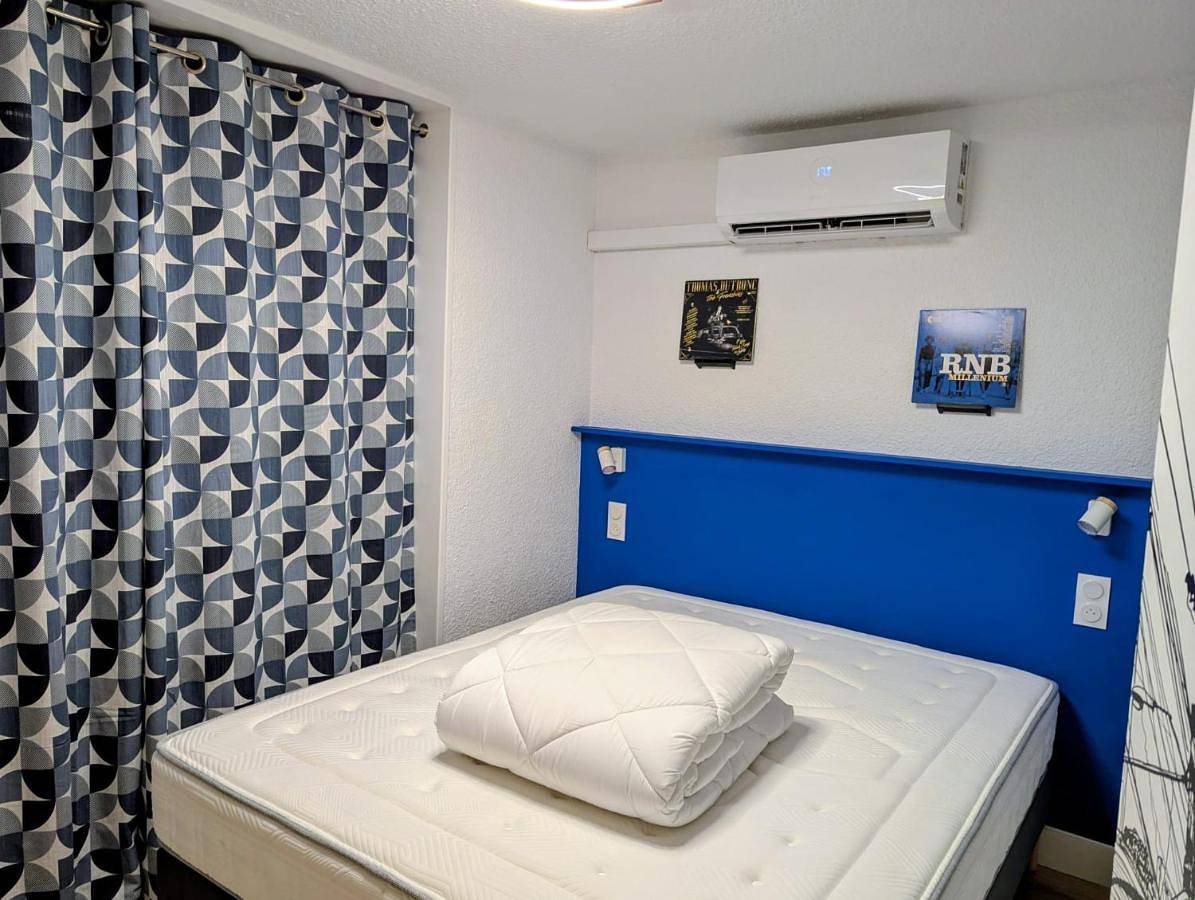 Appartement entier, Studio Music Blue - Bourgoin Centre in Bourgoin-Jallieu, Région de La Tour-du-Pin